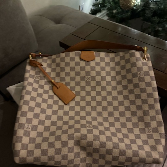 LV Graceful MM - Picture 8 of 11